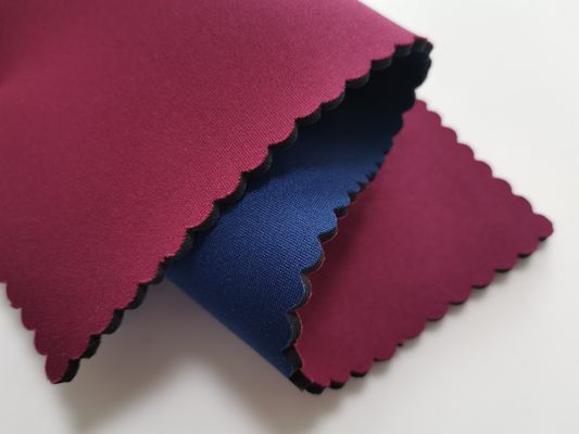 Lembar Kain Neoprene Dua Sisi Berlubang Penggunaan Drysuit yang Diperkuat