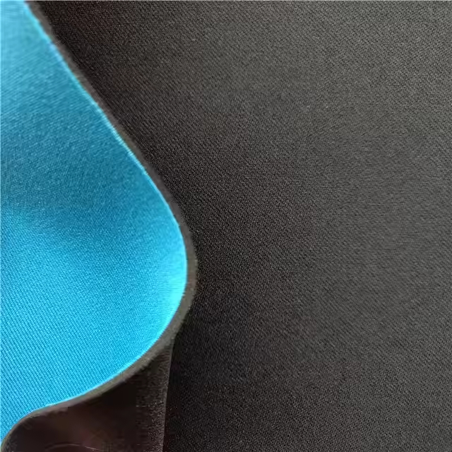 Ketebalan 3mm Kain Neoprene Waterproof Nyaman Isolasi Kenyamanan penting